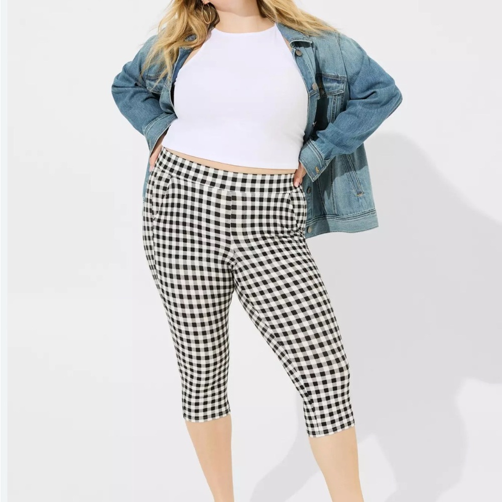 Torrid Black and White Leggings High-Waisted Checkered